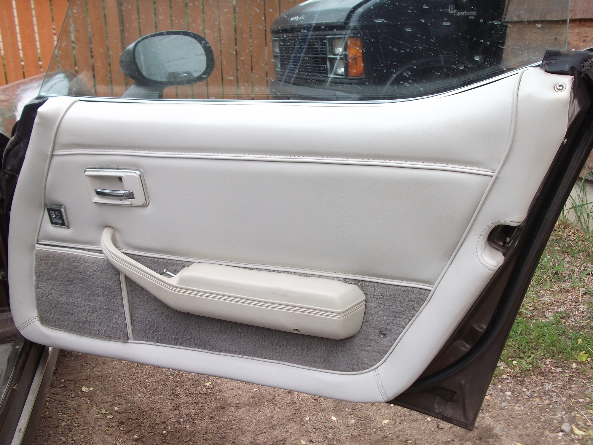 79 corvette door panels