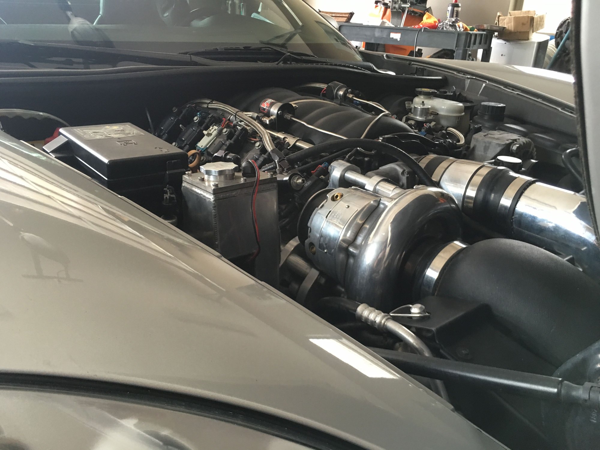 Nitrous outlet big shot wet kit with stand alone fuel cell