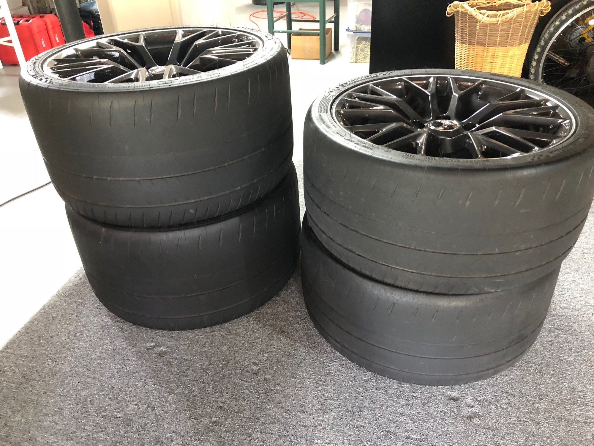 FS (For Sale) GM OEM Spectra Gray Z06/Z07 Corvette Wheels and Pilot