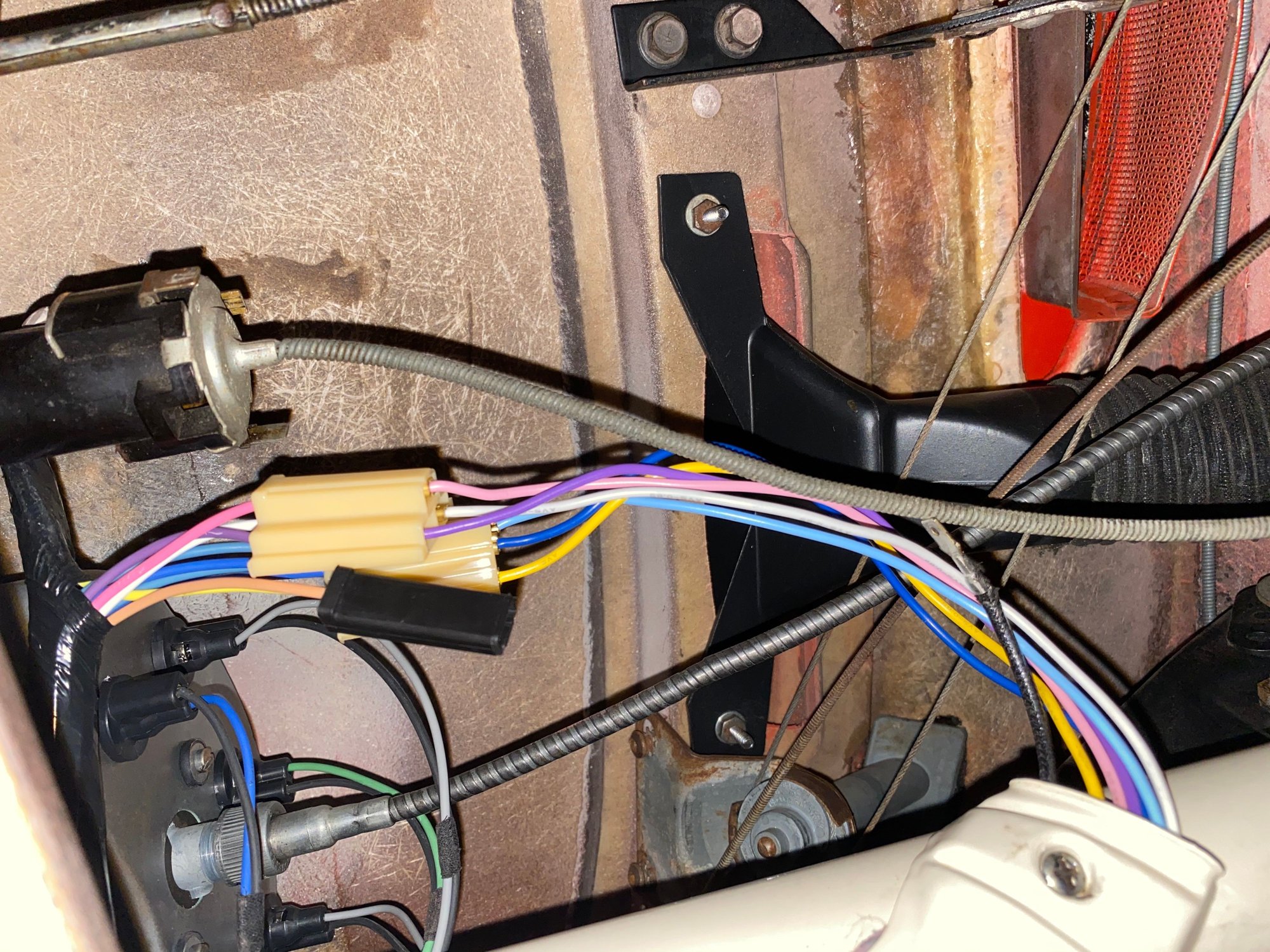 C1 Horn wire baffles me! CorvetteForum Chevrolet Corvette Forum