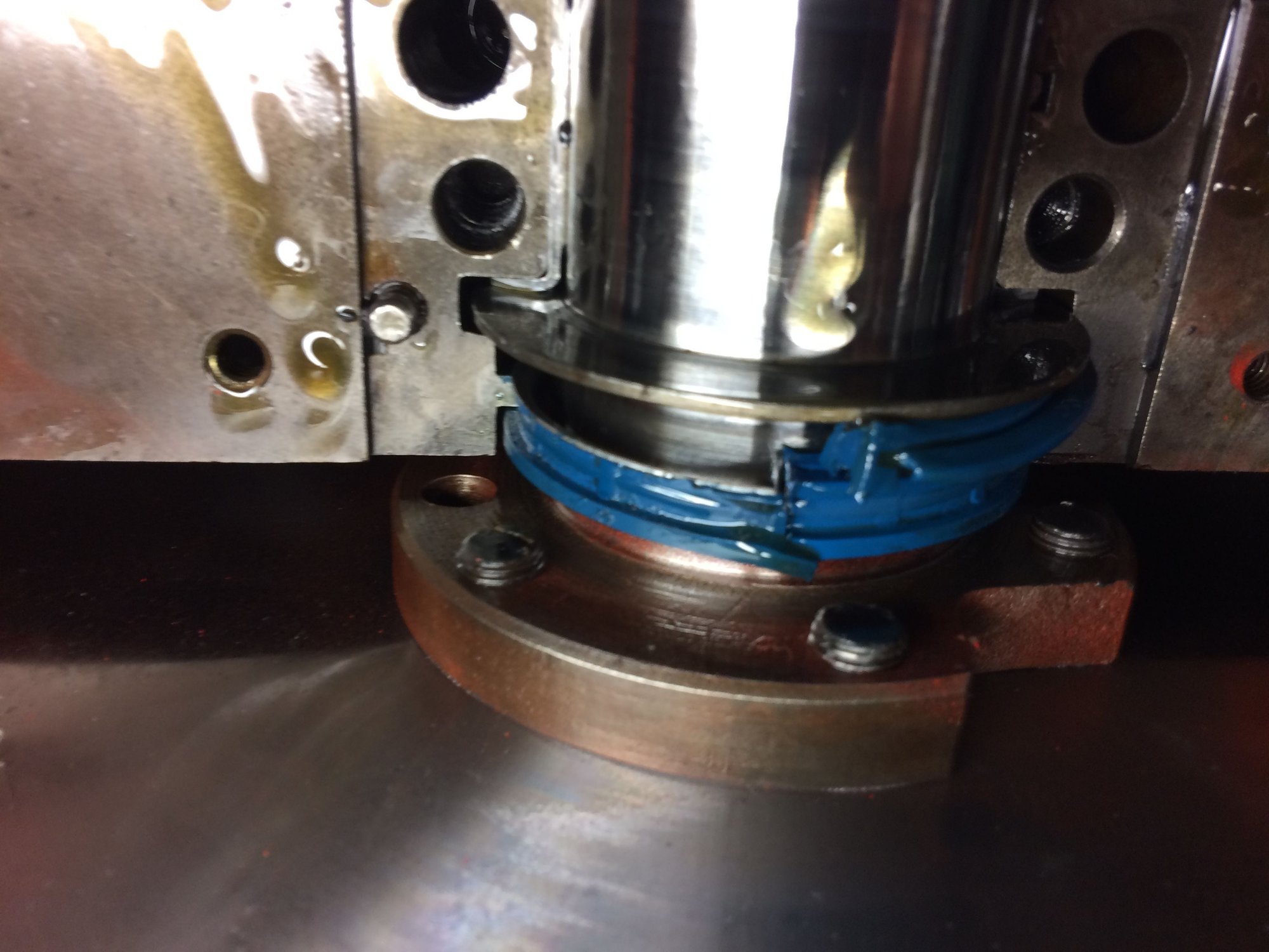 Orientation of rear main seal? - CorvetteForum - Chevrolet Corvette