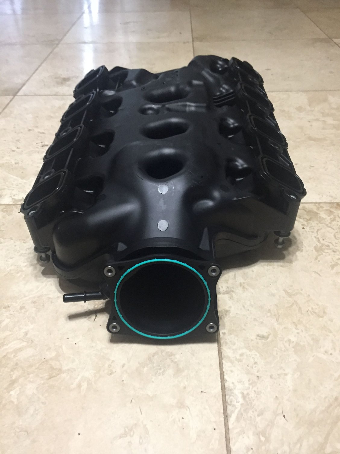 FS (For Sale) OEM C7 intake manifold CorvetteForum Chevrolet