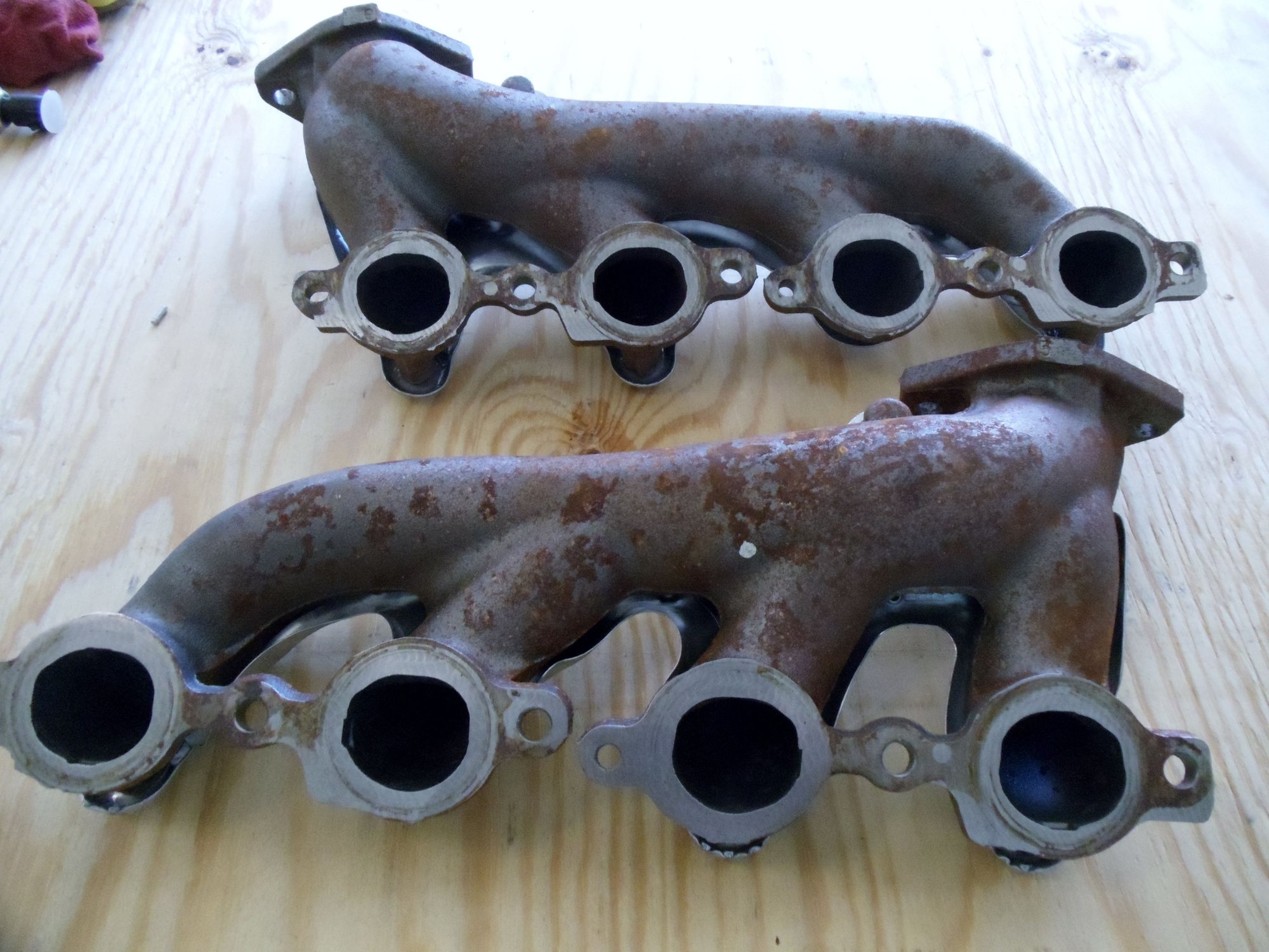FS (For Sale) LS3 Exhaust manifolds with shields CorvetteForum