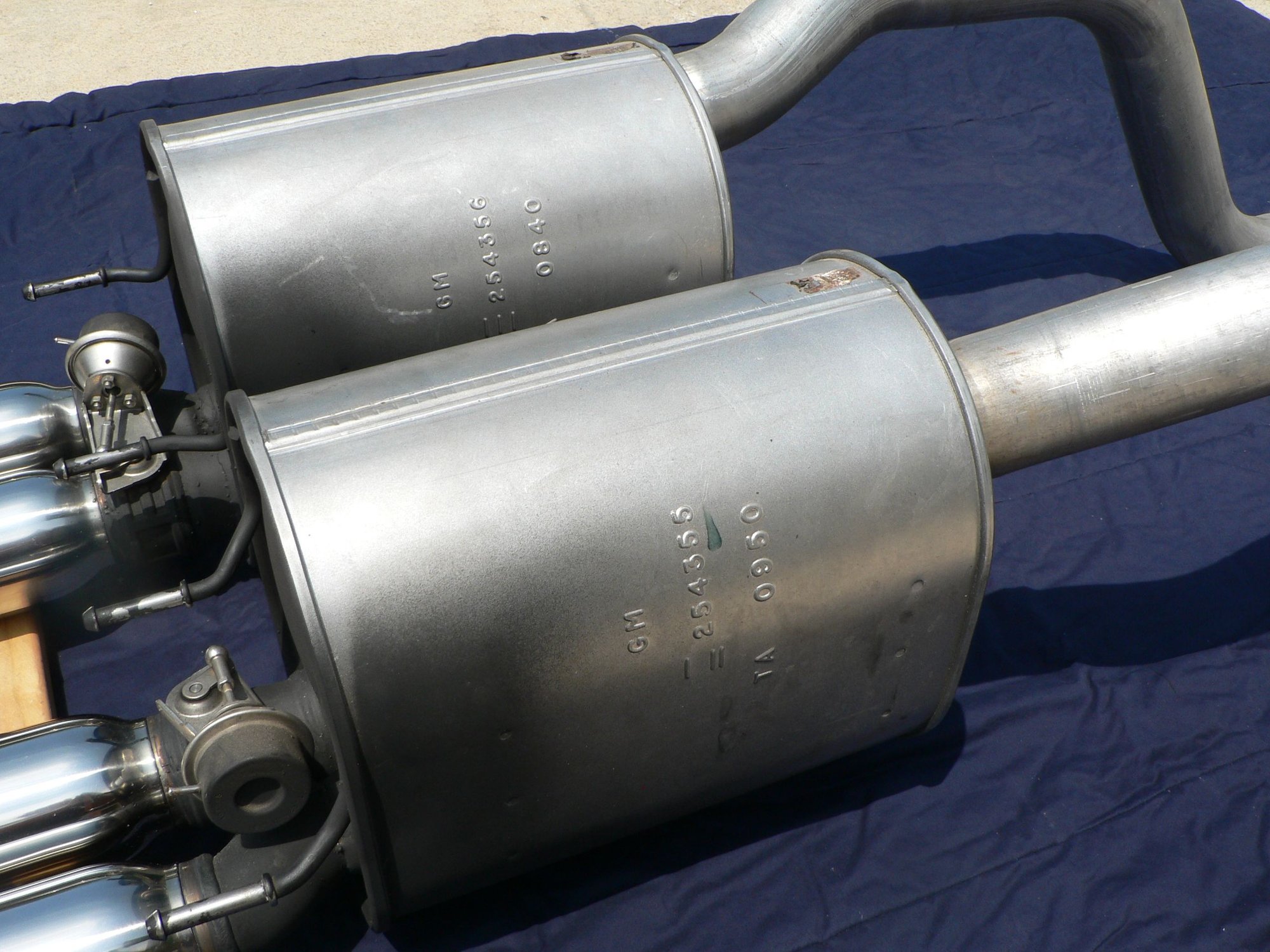 FS (For Sale) 2011 ZR1 Mufflers CorvetteForum Chevrolet Corvette