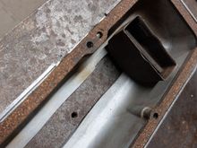 VC baffle fits between rocker arms / valves