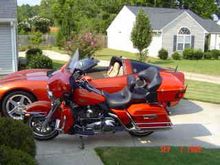 my 2005 C6 and my 2008 H-D Ultra Classic, kind of match