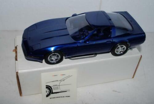CORVETTE ZR1 rouge 1/25 ERTL ref 6034 1989 burago polistil