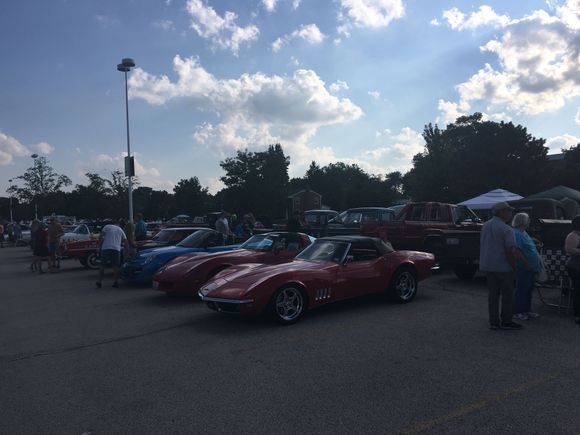 Monday Night Car Shows at Old Orchard, Skokie Illinois