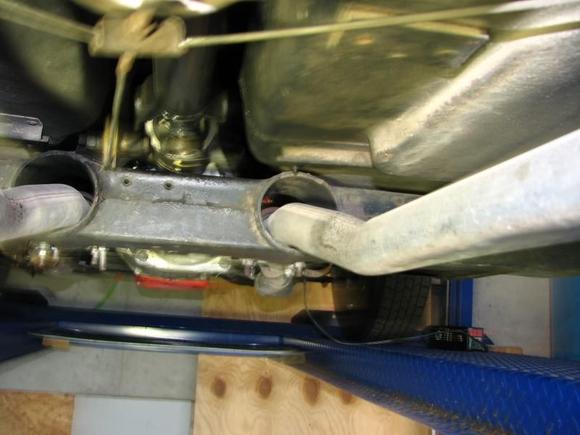 Exhaust Low in crossmember 2
