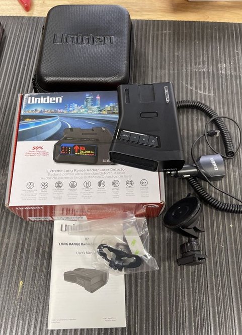 Uniden R7 Extreme Long-range Laser/Radar Detector With GPS And Threat  Direction 