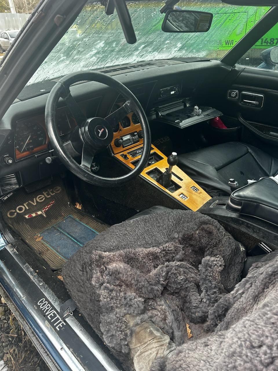 Photo of the interior, when I first bought the vehicle 