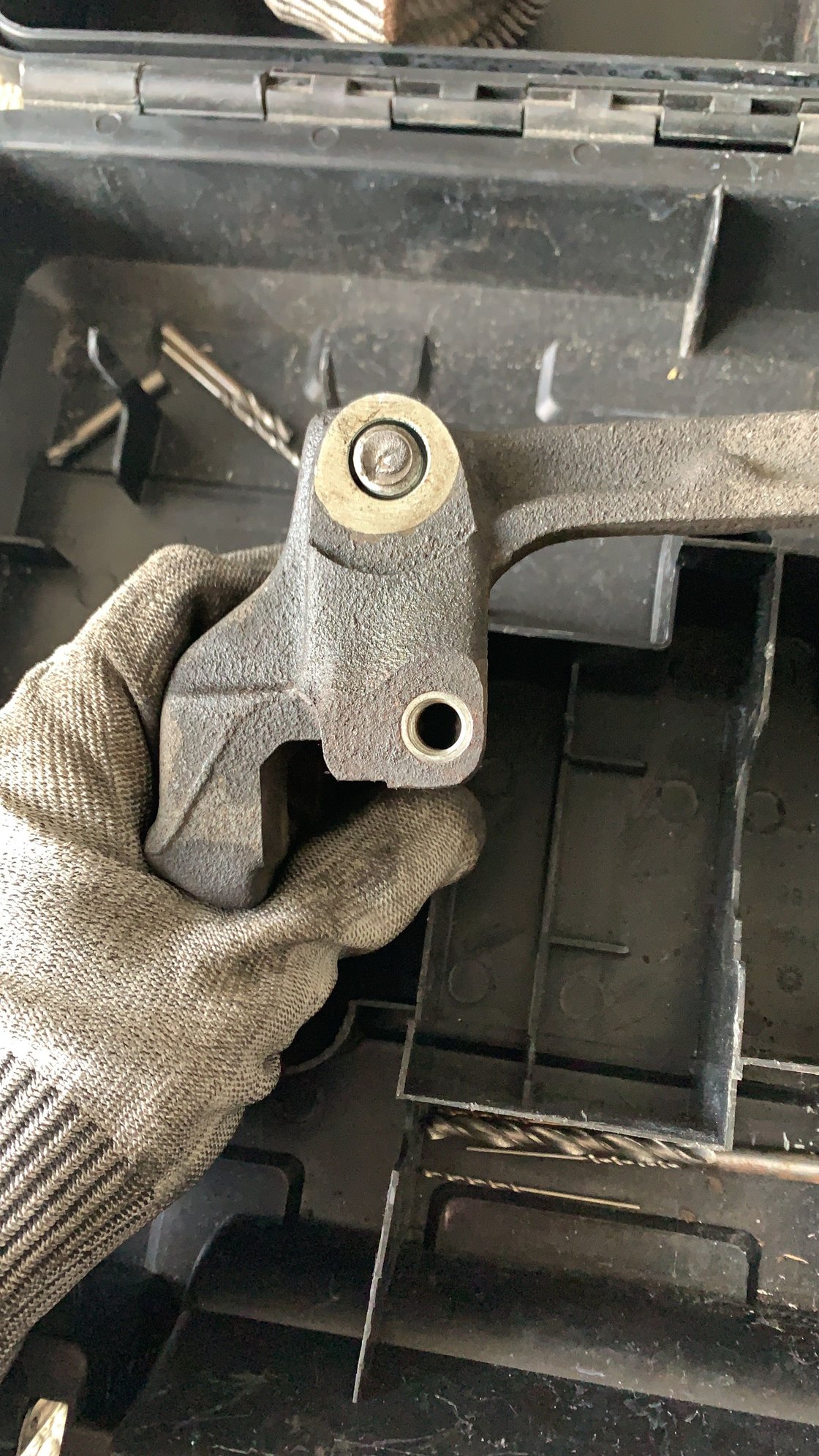 Caliper bracket bolts broke CrossfireForum The Chrysler Crossfire