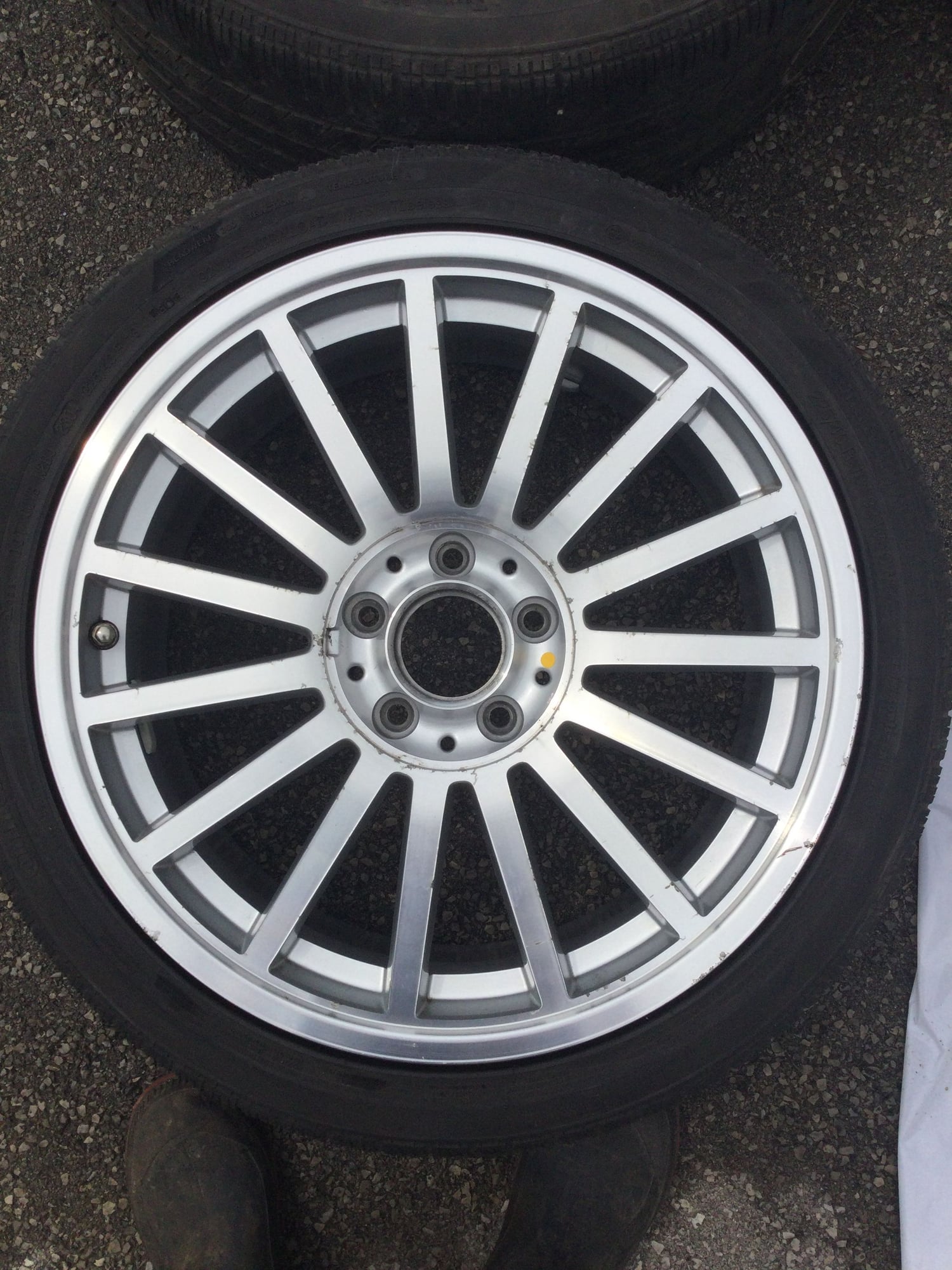 Wheels and Tires/Axles - SRT6 Wheels - Used - 2005 to 2006 Chrysler Crossfire - Grimsby, ON L3M3J6, Canada