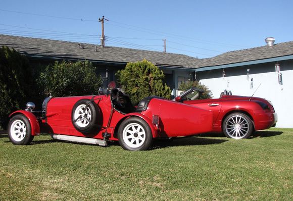Bugatti Crossfire side by side