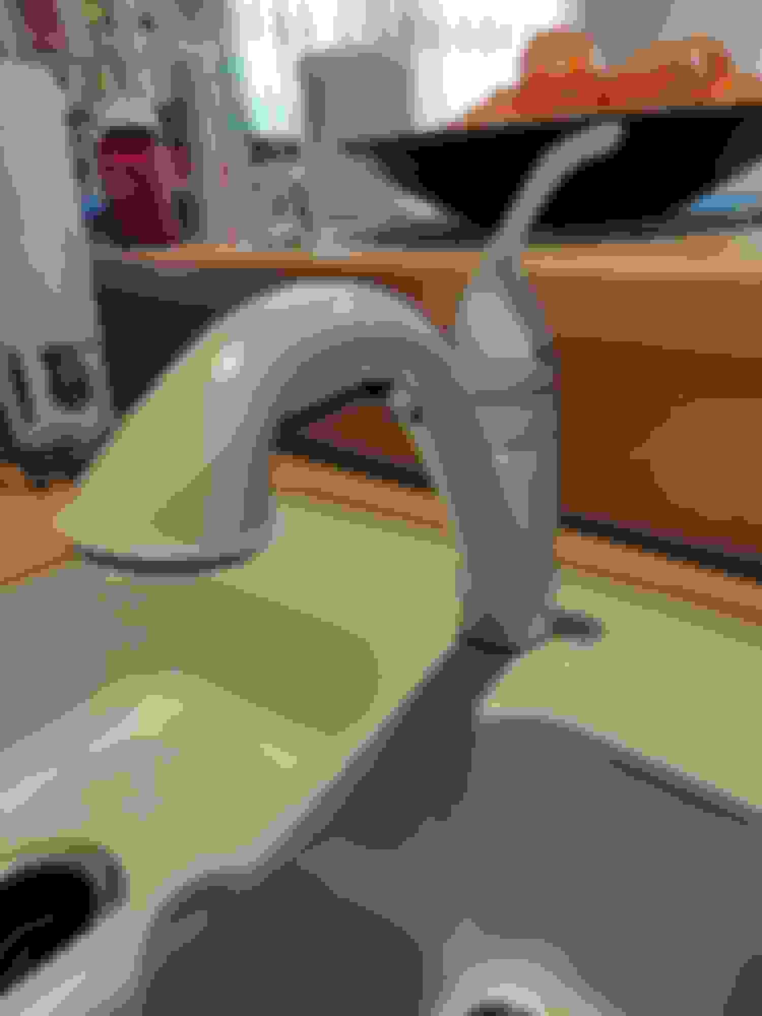 Moen Kitchen Faucet doesn't swivel, can not find model number