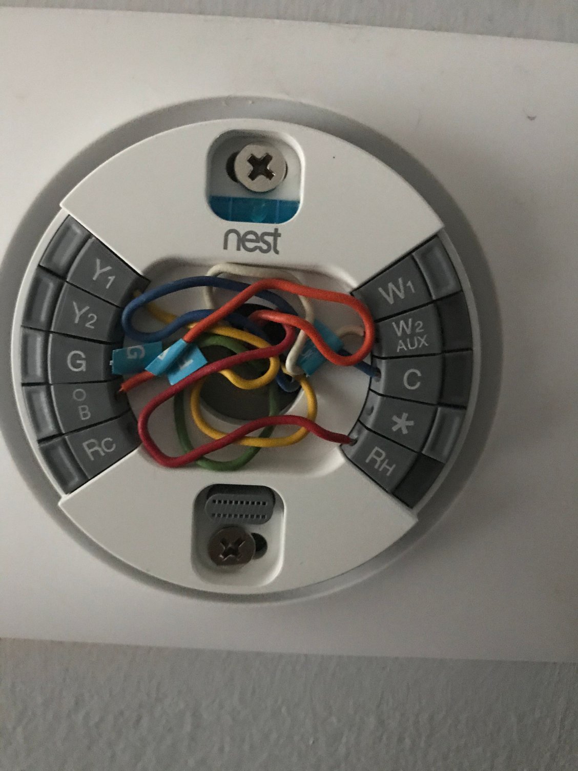 Why does connecting red, yellow, and green wires create heat