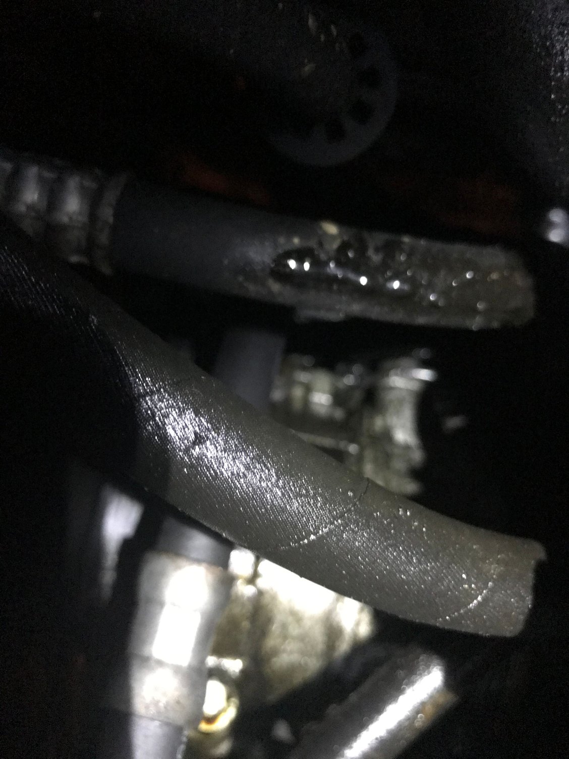 How to check what causes power steering fluid leaking? DoItYourself