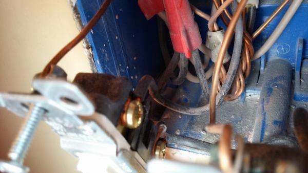 Need Help: Double-switch wiring problem. - DoItYourself.com Community ...