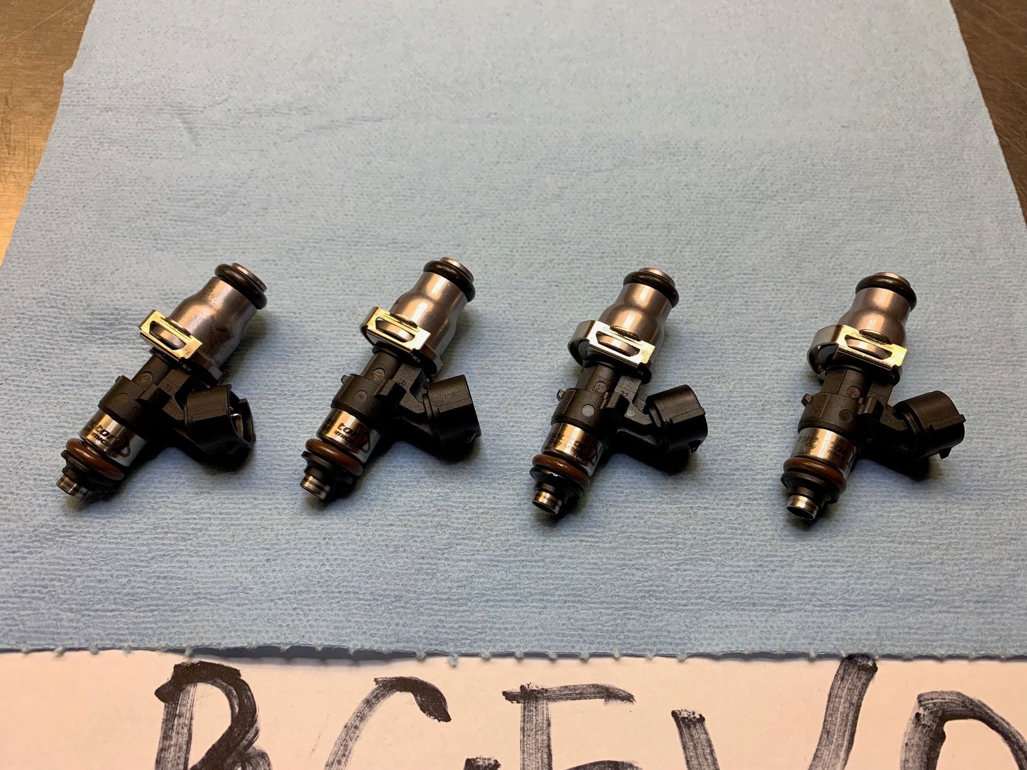 Engine - Intake/Fuel - ID 2000 Injectors - Used - 2008 to 2015 Mitsubishi Lancer Evolution - Sherman Oaks, CA 91423, United States