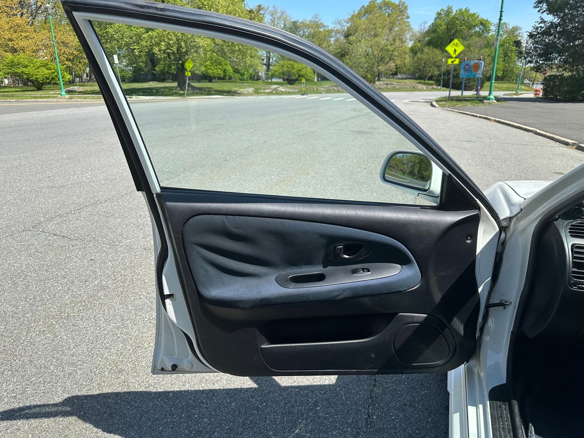 1998 Mitsubishi Lancer Evolution - 1998 Mitsubishi Lancer Evolution V GSR LOW MILEAGE - Used - VIN CP9A-0002670 - 36,800 Miles - 4 cyl - AWD - Manual - Sedan - White - Rye, NY 10580, United States