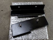 Upper and Lower plate mounts