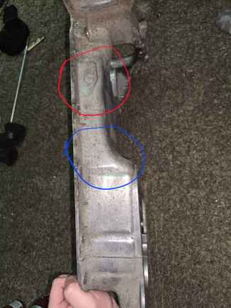 Now the turbo question 

First: WHAT THE HECK IS THIS RED CIRCLE SPOT LOL 

2nd if you look in the deep clean top view you can tell its got structual support 

so should i install the turbo return bung in the blue spot or in that designated looking spot where a weld bung sits FLUSHHHHH so?????
