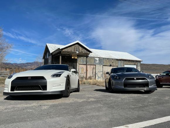 Local cop in Reno has an AMS alpha GTR and took me for some shenanigans with his friends thru their amazing open roads