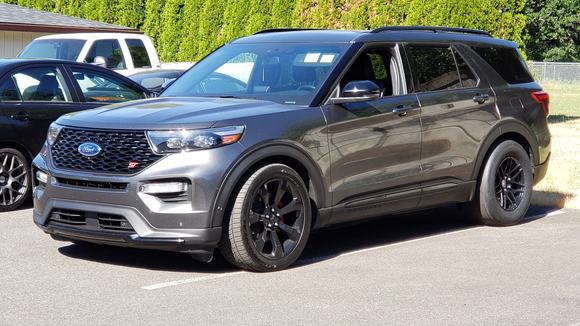 First to have 17" drag wheels on the back