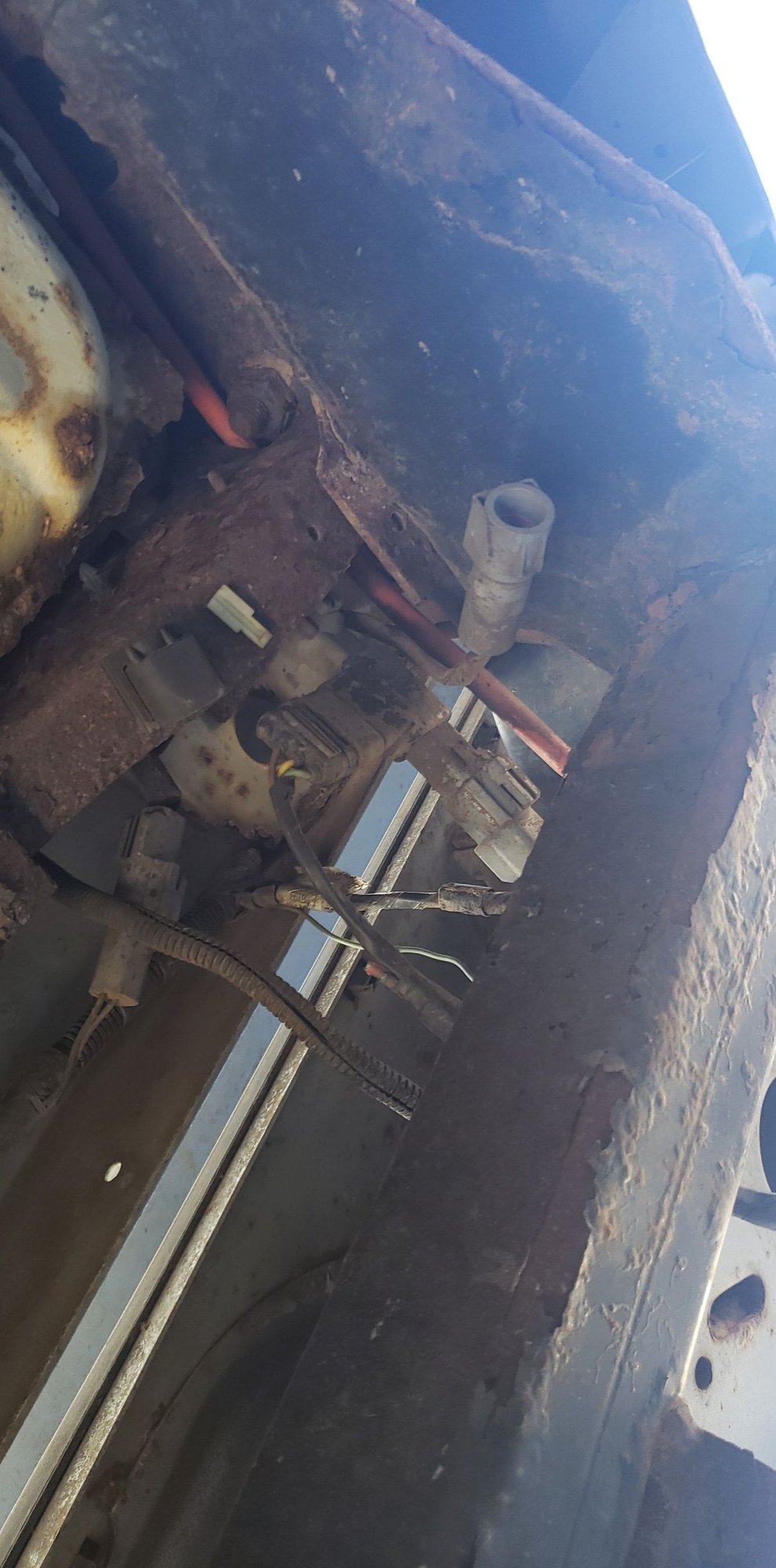 Unknown Connector At Rear Of Frame Not Working Tail