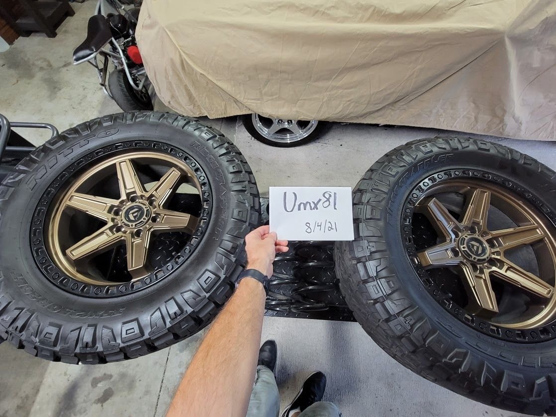 Northeast F150 Raptor Fuel Wheels/Nitto Tires 35x12.5x20 Ford F150