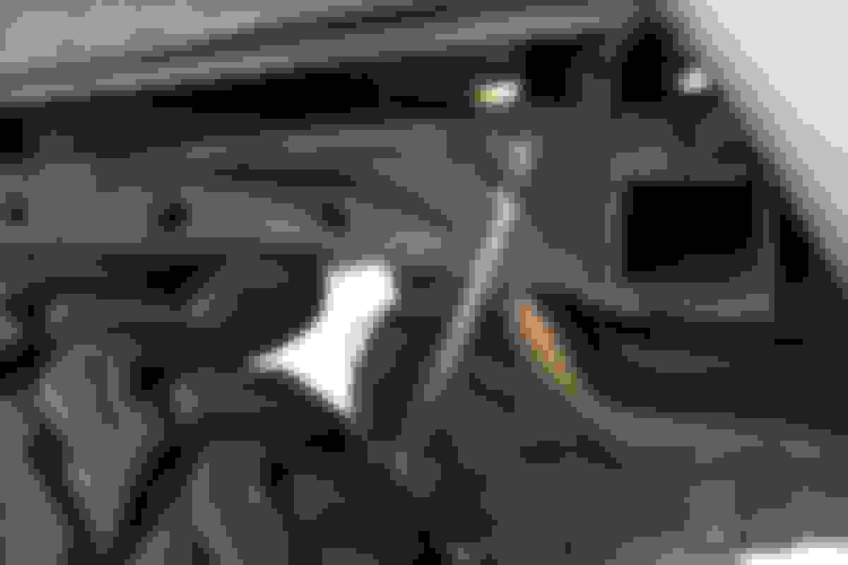 Fox 2.0 shocks installed in the rear, upside down? Ford F150 Forum