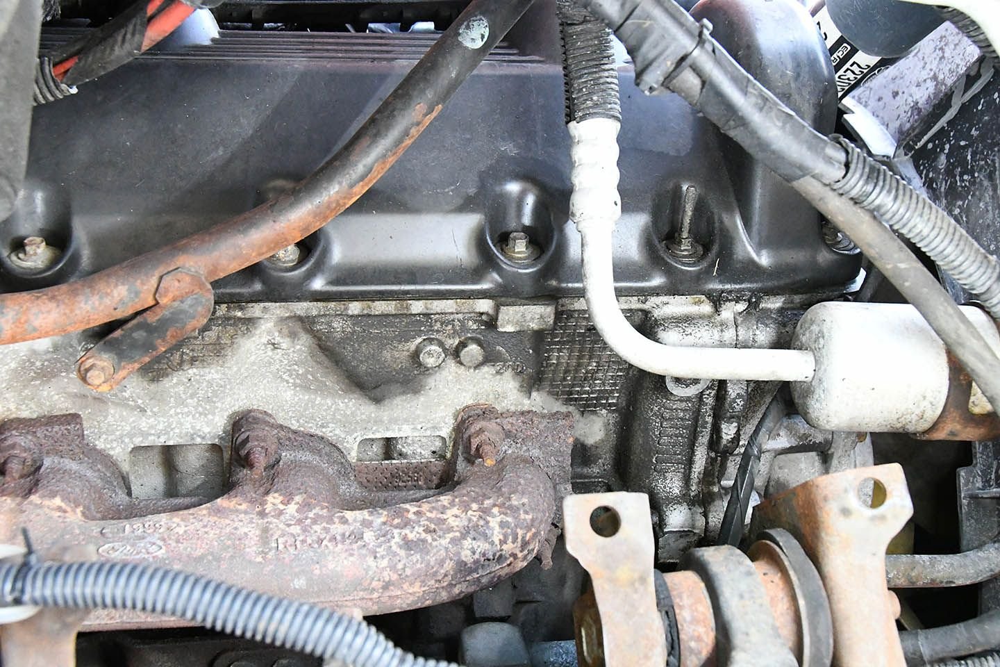 2000 5.4 Engine Oil Leak w/photo Ford F150 Forum Community of Ford