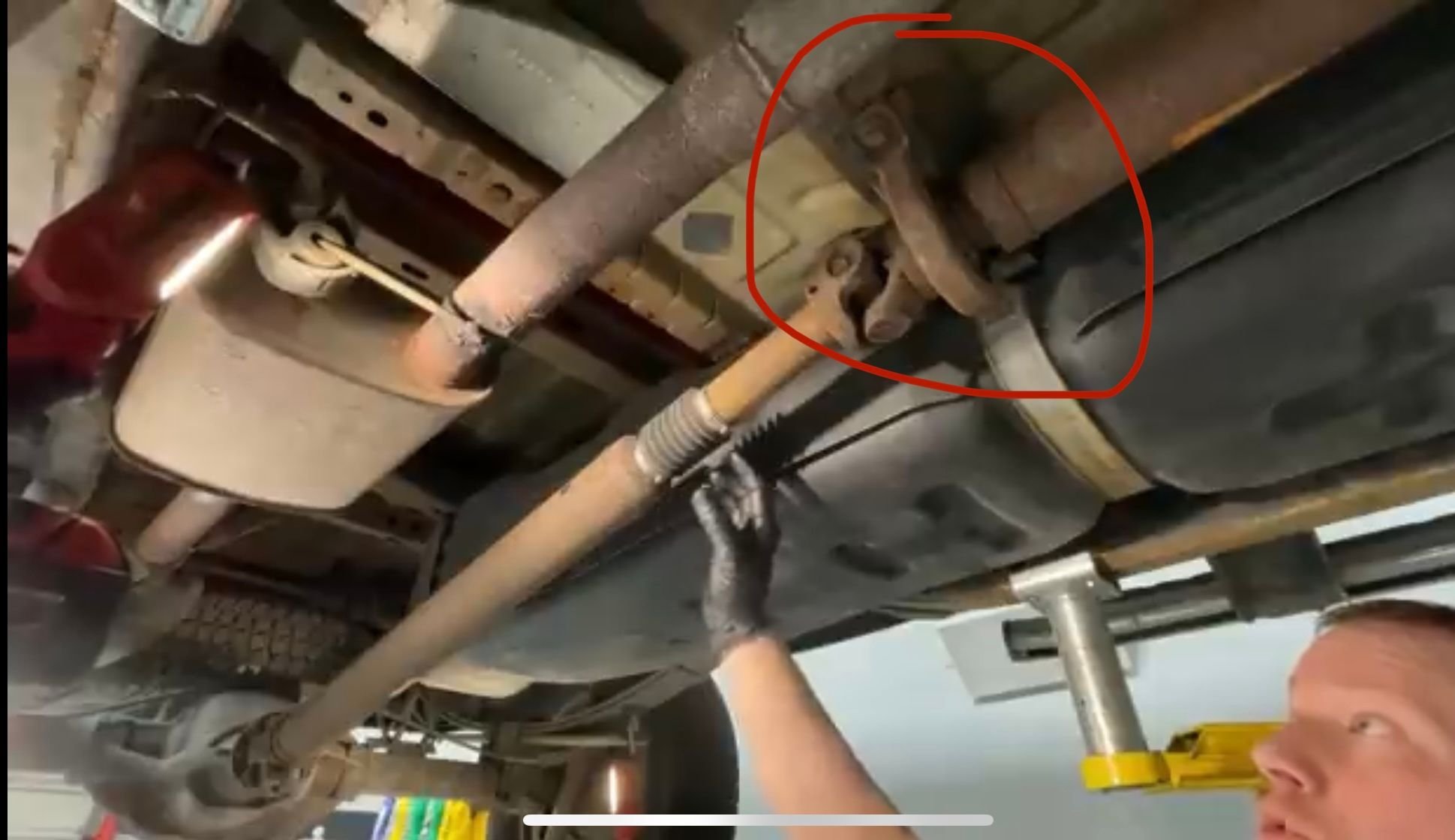 The Mid support cardan shaft is broken. Cant find part Ford F150