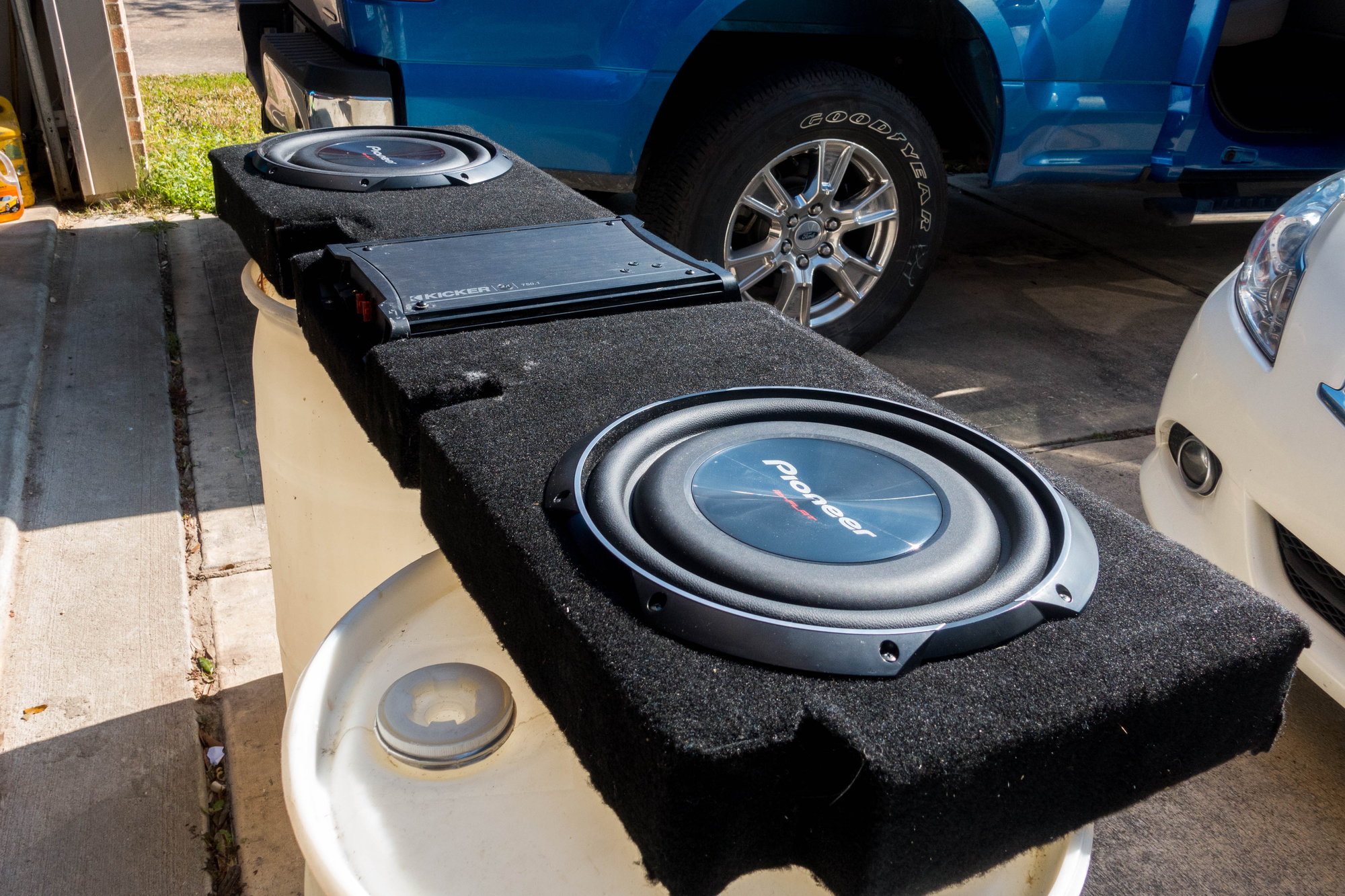 diy 2 12" Subwoofers installed behind rear seat Super Crew cab Ford