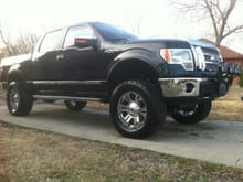6" rough country lift, 20x9 and 35s done at Status Custom Shop in Rockwall, Tx (972)772_0146
