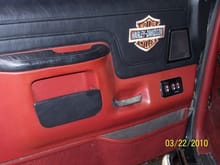 (Same leather H-D uses on their motorcycles seats)