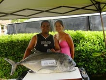 me and da wife caught dis 55lbs Giant Trevaly (White Ulua hawaiian name) on mothers day!!! Caught it from da shore im a shore caster! NOT FROM DA BOAT