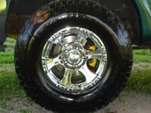 Tire shined and rim polished