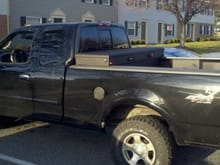2012 03 07 17 12 31 853 (640x361)
Bedlined toolbox and gas cover (Hate shiney)