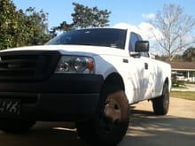 squeezing 35s with 2.5 levelin quit 2wd