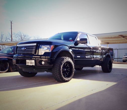 2" level 20x12 with 33s done at Status Custom Shop in Rockwall, Tx (972)772_0146
