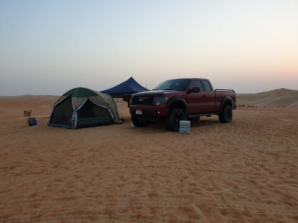 camp just about set up, ready for a few sundowners (beers)
