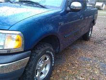 1.5" Leveling Kit 255/85b16 Super Swamper Thornbirds
