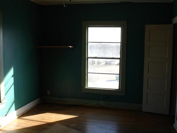 Upstairs bedroom A