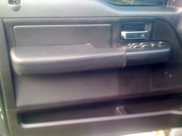 leather arm rest on all doors now