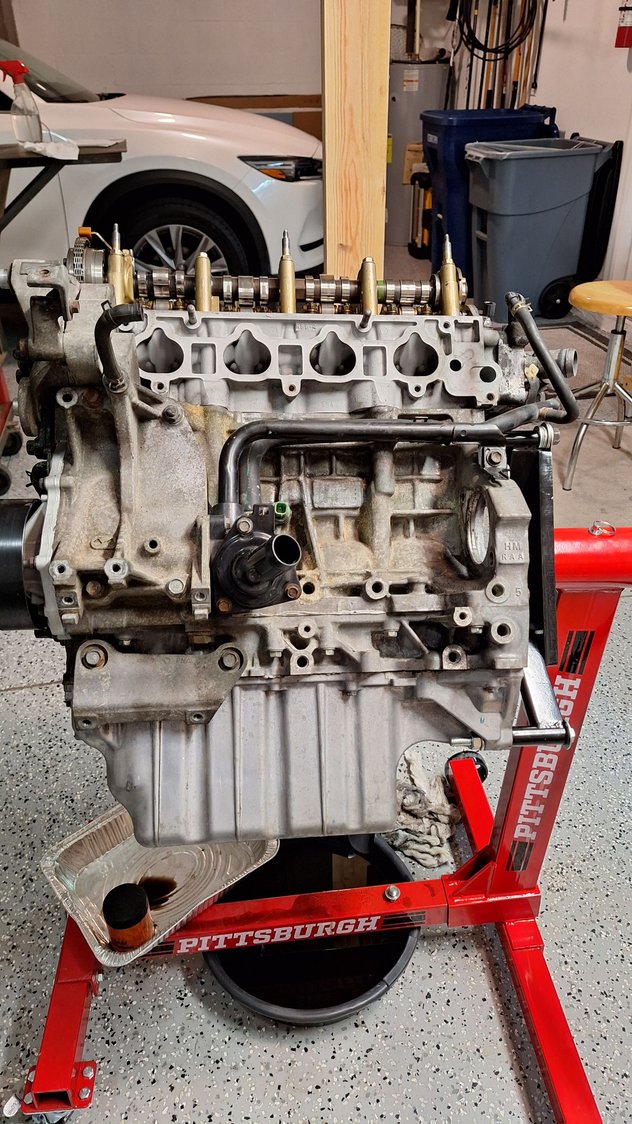 Has an aluminum oil pan and a RBB4 head. Pretty sure it's from a TSX?