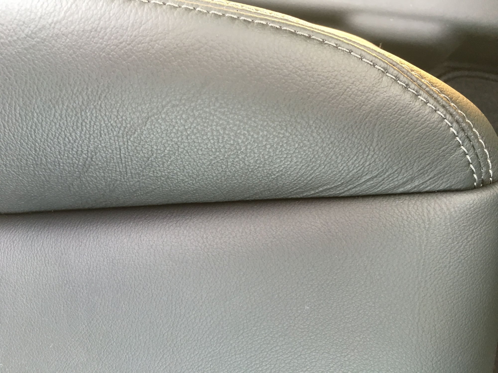 Leather Seat Badly Wrinkled - Unofficial Honda FIT Forums