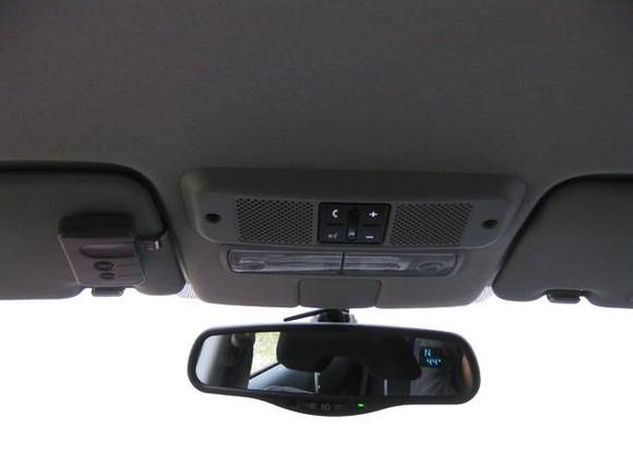 Auto dimming mirror with OET