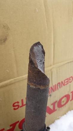 busted axle, short end