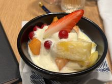 Fruits with sabayon sauce